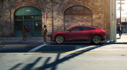 Mustang Mach-E nasce como SUV 100% elétrico e esportivo da Ford