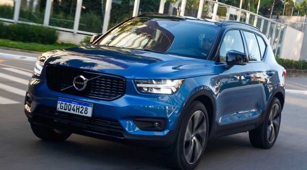 Volvo XC40 híbrido com 262 cv estreia por R$ 245.950